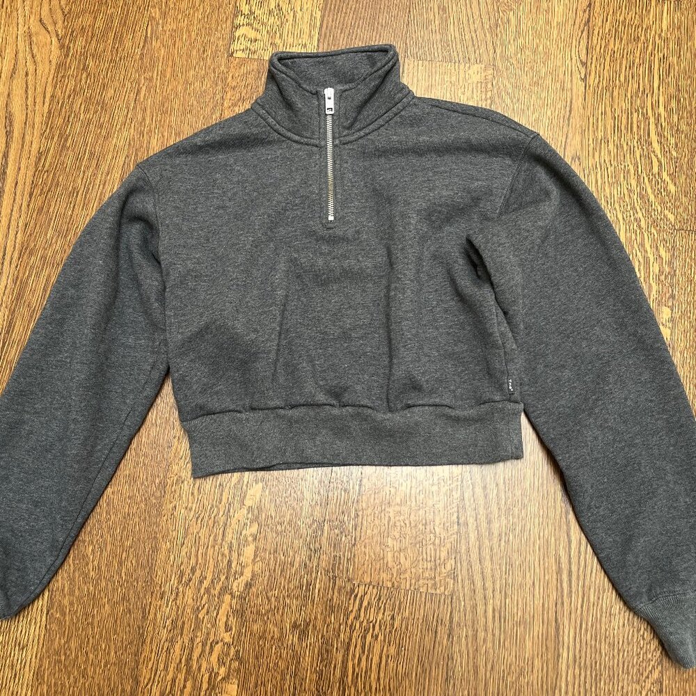 Aritzia Cropped Quarter Zip Sweatshirt